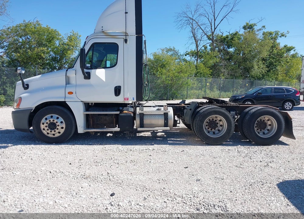 2016 FREIGHTLINER CASCADIA 125 VIN: 3AKJGEDV3GDGX7561