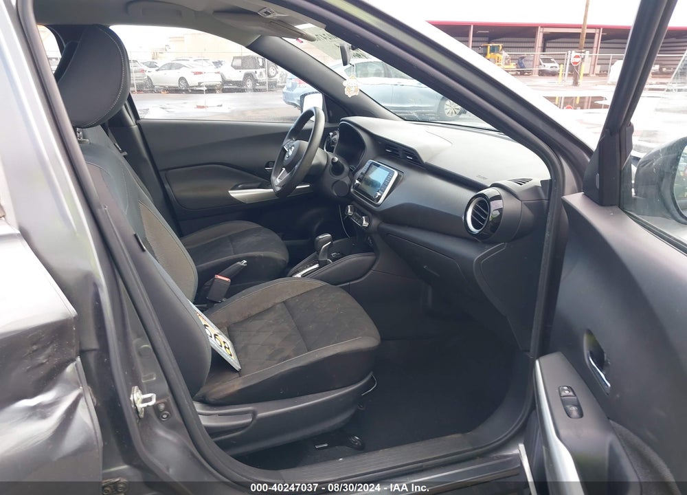 2019 NISSAN KICKS SV VIN: 3N1CP5CU8KL555257