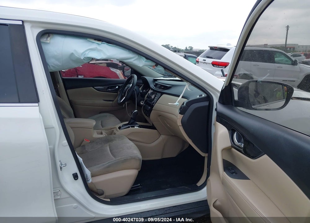2017 NISSAN ROGUE S VIN: JN8AT2MT7HW135646