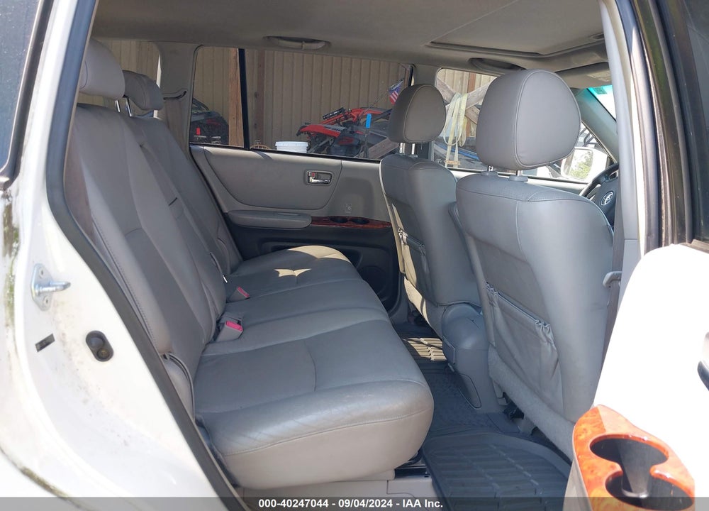 2006 TOYOTA HIGHLANDER HYBRID LIMITED V6 VIN: JTEEW21A960027161