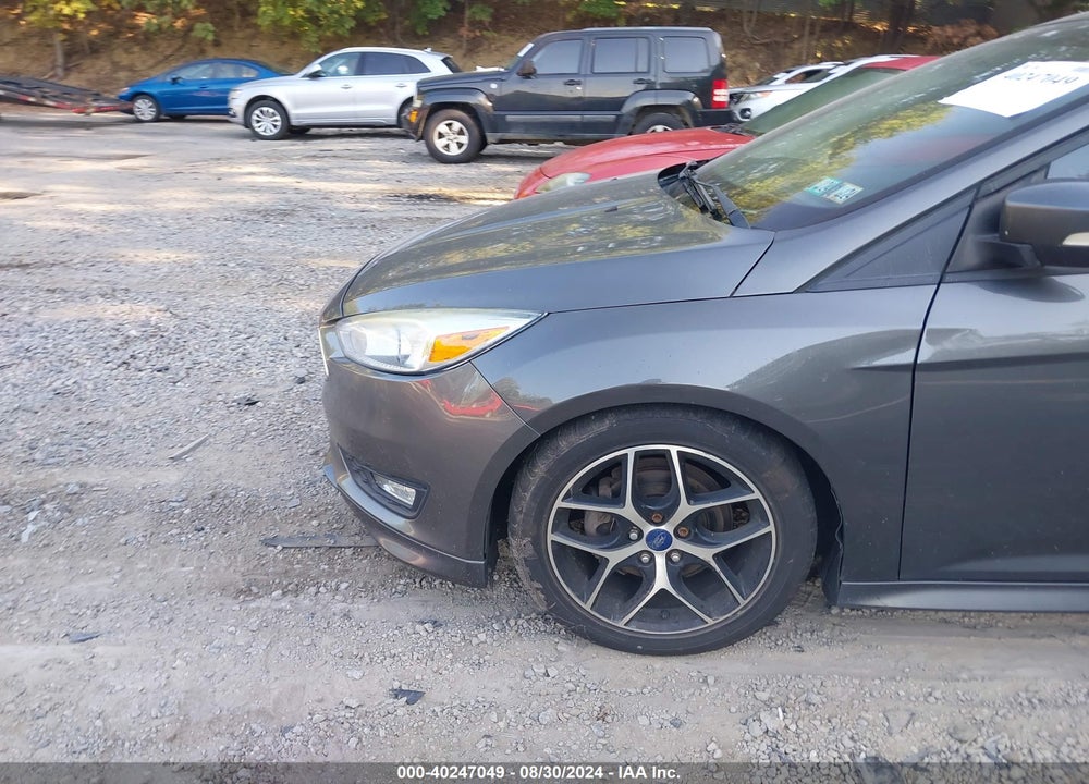 2015 FORD FOCUS SE VIN: 1FADP3K27FL209746
