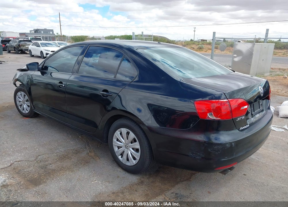 2014 VOLKSWAGEN JETTA 2.0L S VIN: 3VW2K7AJ4EM361445