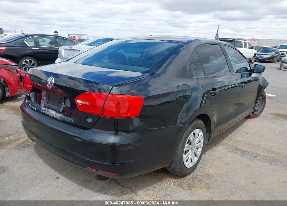 2014 VOLKSWAGEN JETTA 2.0L S VIN: 3VW2K7AJ4EM361445