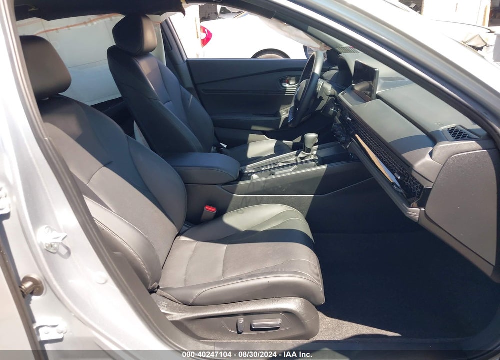 2024 HONDA ACCORD HYBRID SPORT-L VIN: 1HGCY2F73RA055637