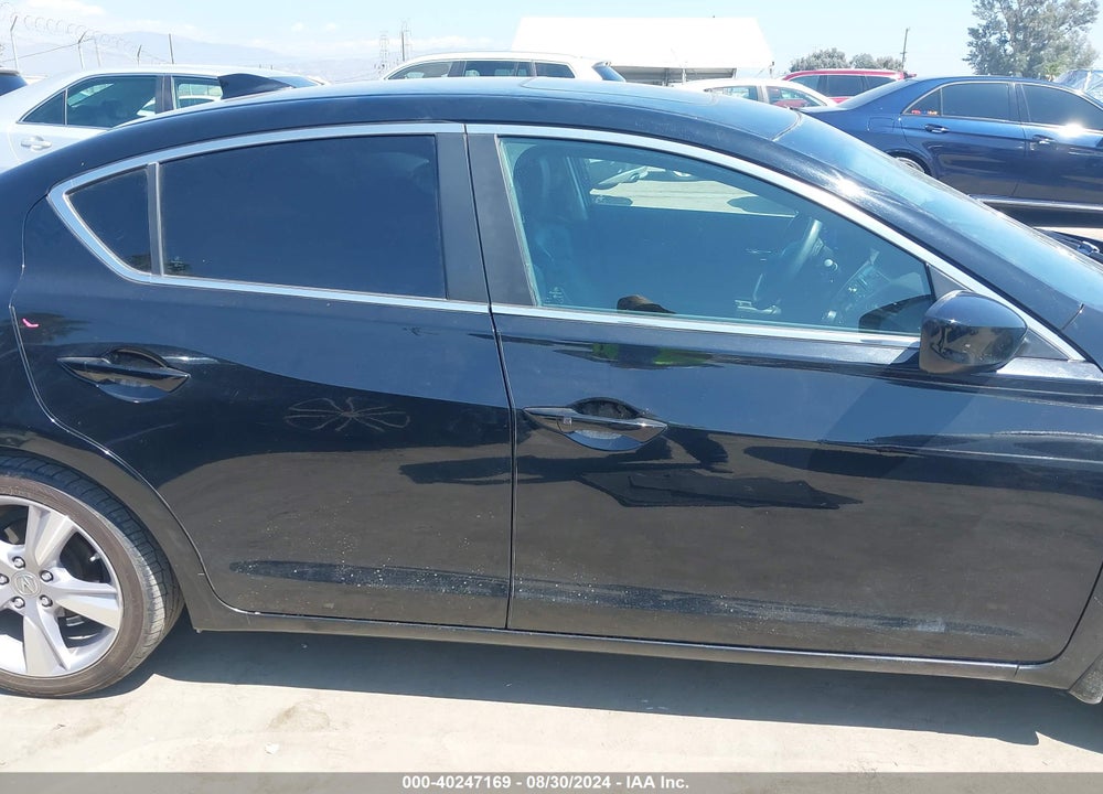 2014 ACURA ILX 2.0L VIN: 19VDE1F34EE013836
