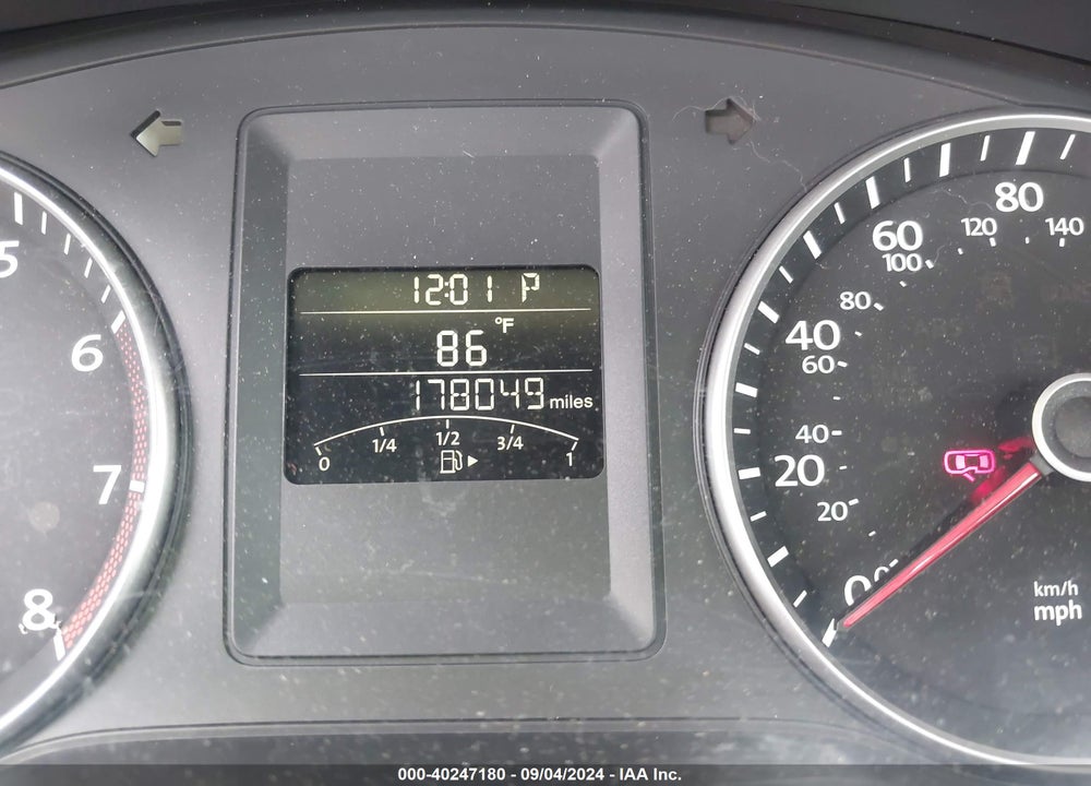 2013 VOLKSWAGEN JETTA 2.5L SE VIN: 3VWDP7AJ6DM402683
