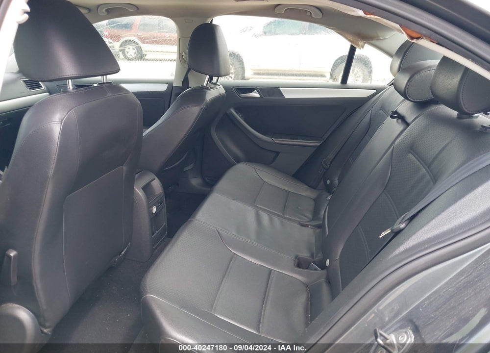 2013 VOLKSWAGEN JETTA 2.5L SE VIN: 3VWDP7AJ6DM402683