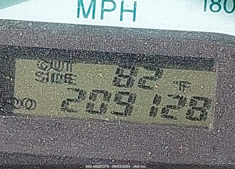2003 TOYOTA COROLLA LE VIN: JTDBR32E730027175