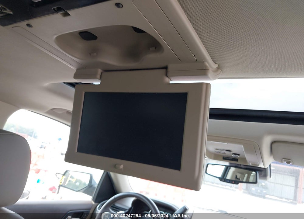 2015 CHEVROLET SUBURBAN 1500 LTZ VIN: 1GNSKKKC6FR624788