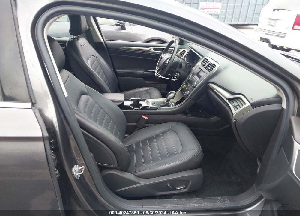 2016 FORD FUSION SE VIN: 3FA6P0HD1GR158831