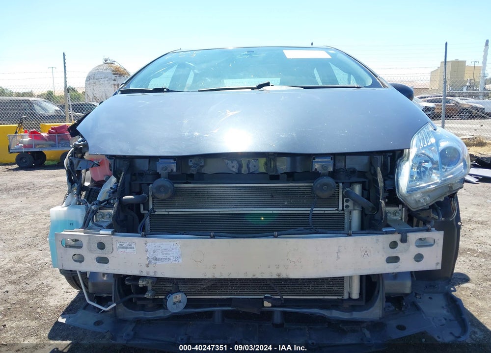 2014 TOYOTA PRIUS PLUG-IN VIN: JTDKN3DP5E3057061