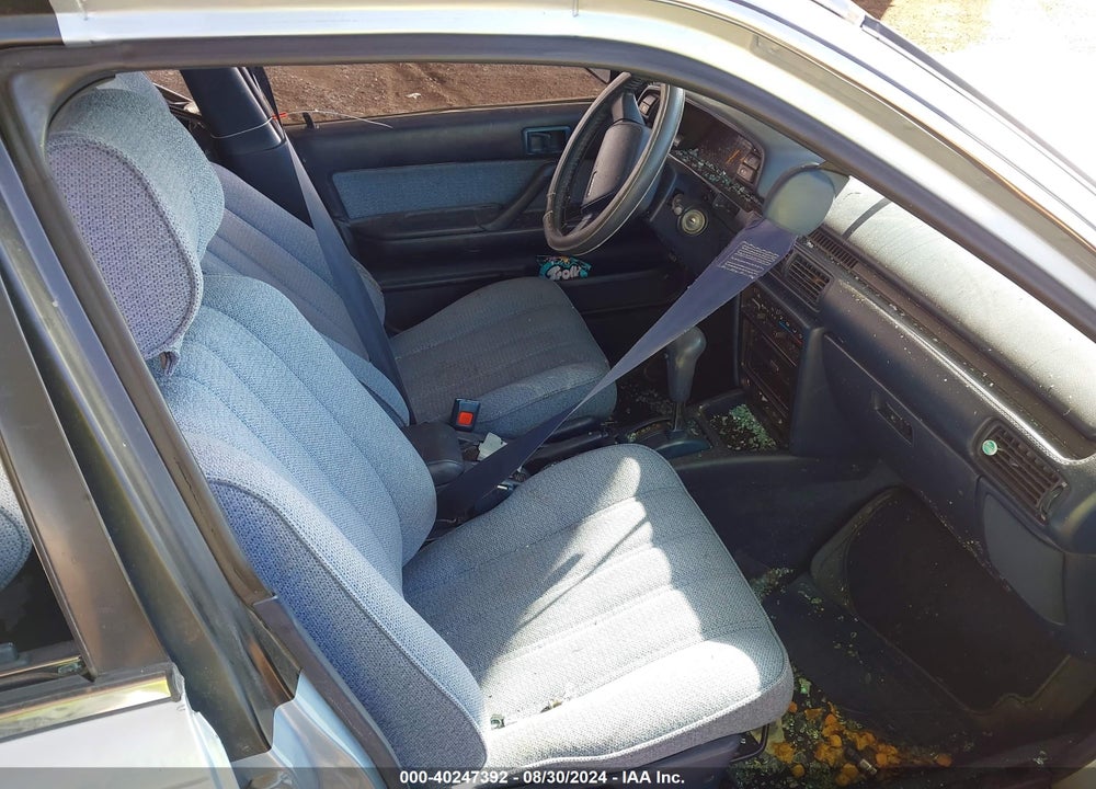 1990 TOYOTA CAMRY DLX VIN: 4T1SV21E6LU240307