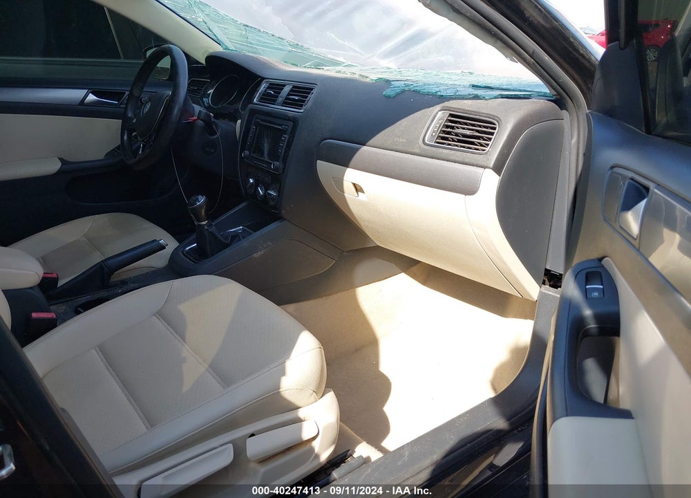 2015 VOLKSWAGEN JETTA 2.0L TDI S/2.0L TDI SE/2.0L TDI SEL VIN: 3VW3A7AJ3FM302184