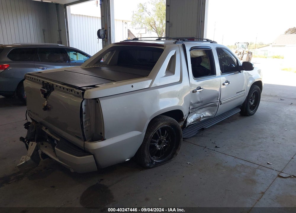 2011 CHEVROLET AVALANCHE 1500 LS VIN: 3GNTKEE31BG274871