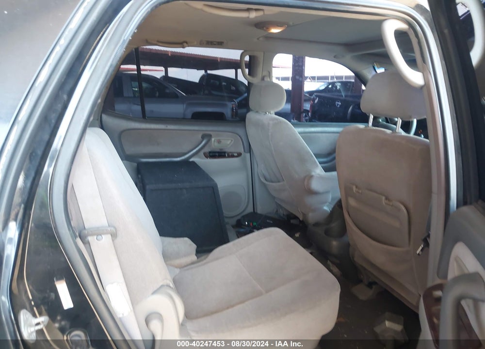 2002 TOYOTA SEQUOIA SR5 V8 VIN: 5TDBT44A32S083594
