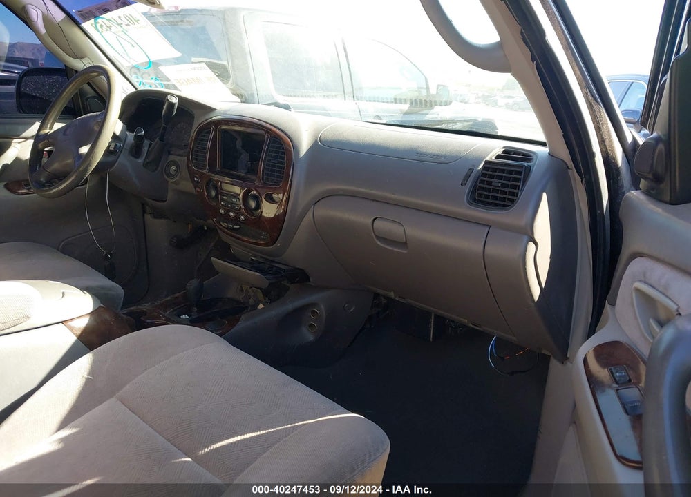 2002 TOYOTA SEQUOIA SR5 V8 VIN: 5TDBT44A32S083594