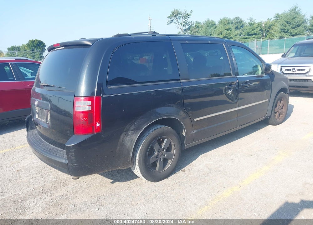 2010 DODGE GRAND CARAVAN SXT VIN: 2D4RN5D12AR196767