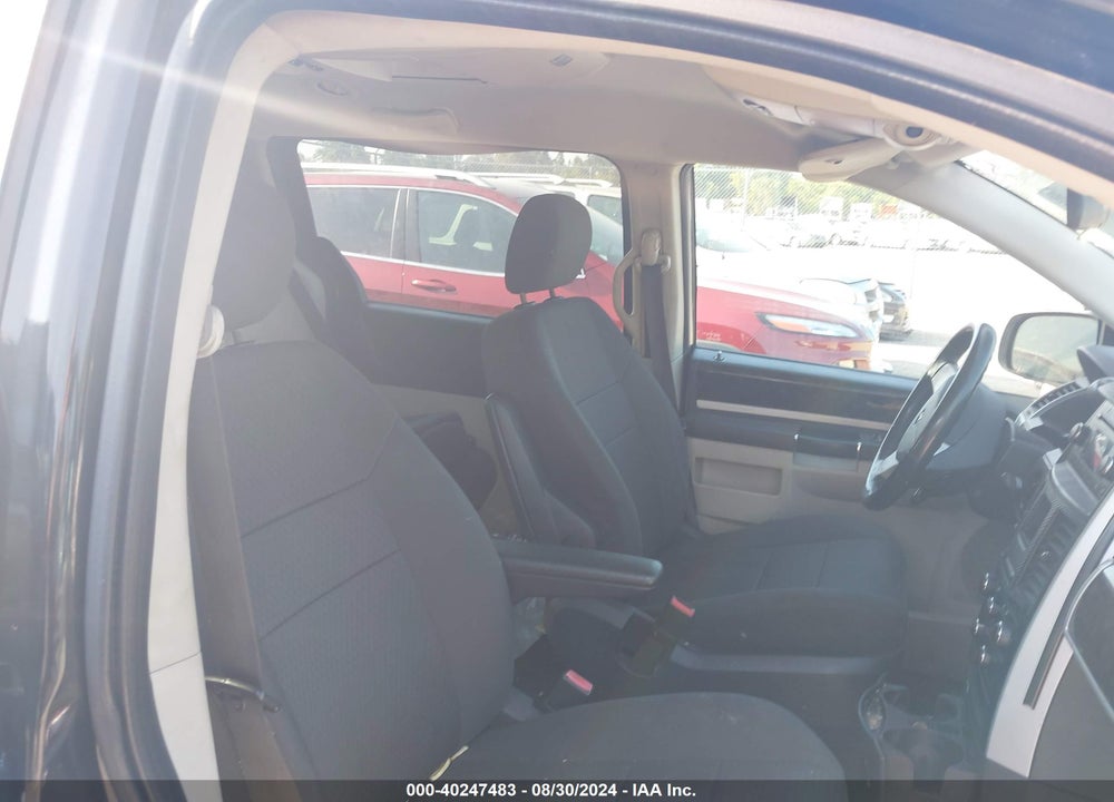 2010 DODGE GRAND CARAVAN SXT VIN: 2D4RN5D12AR196767