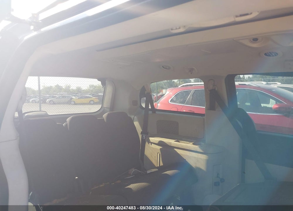 2010 DODGE GRAND CARAVAN SXT VIN: 2D4RN5D12AR196767
