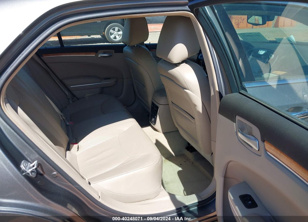 2012 CHRYSLER 300C VIN: 2C3CCAET2CH174458
