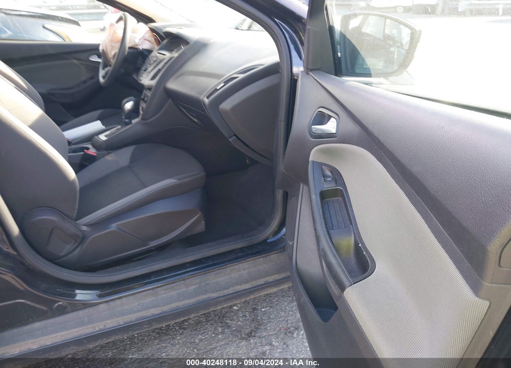 2014 FORD FOCUS VIN: 1FADP3K21EL322316