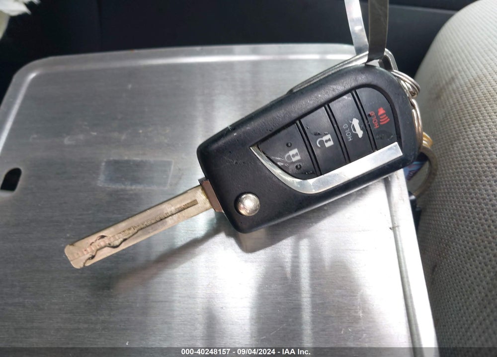 2021 TOYOTA COROLLA LE VIN: 5YFEPMAE7MP177109