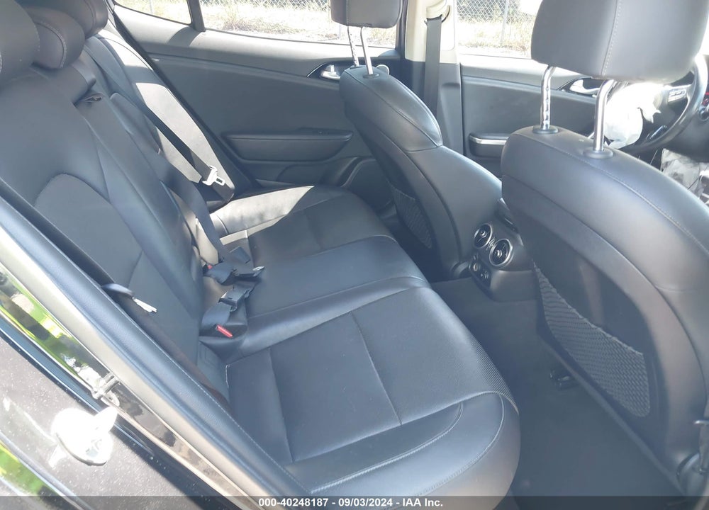2018 KIA STINGER PREMIUM VIN: KNAE25LA0J6012386