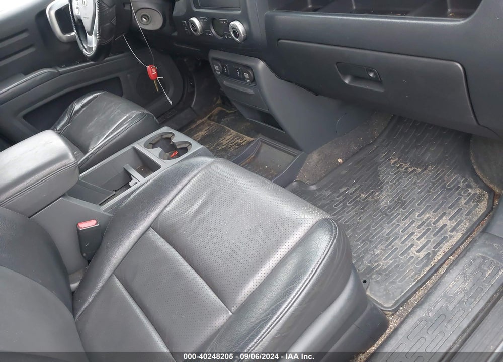 2006 HONDA RIDGELINE RTL VIN: 2HJYK16506H570182