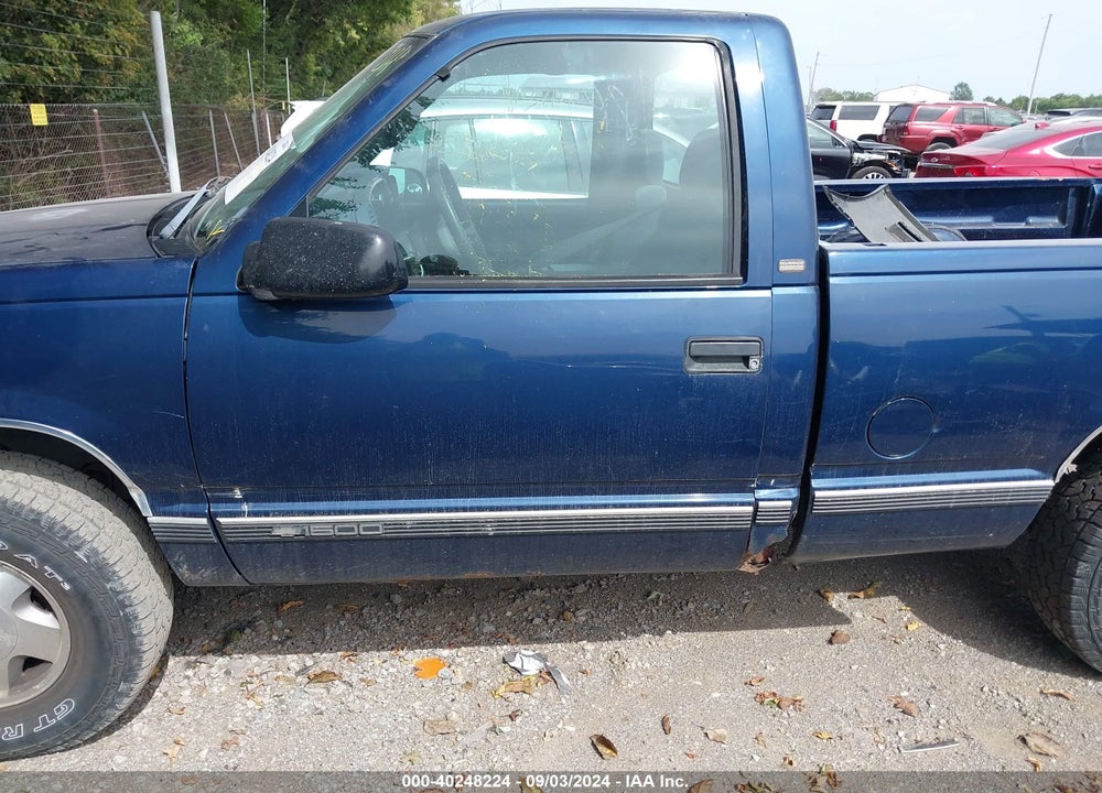 1998 CHEVROLET K1500 FLEETSIDE VIN: 1GCEK14R2WZ145298
