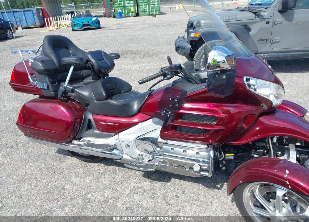 2005 HONDA GL1800 VIN: 1HFSC47085A410811