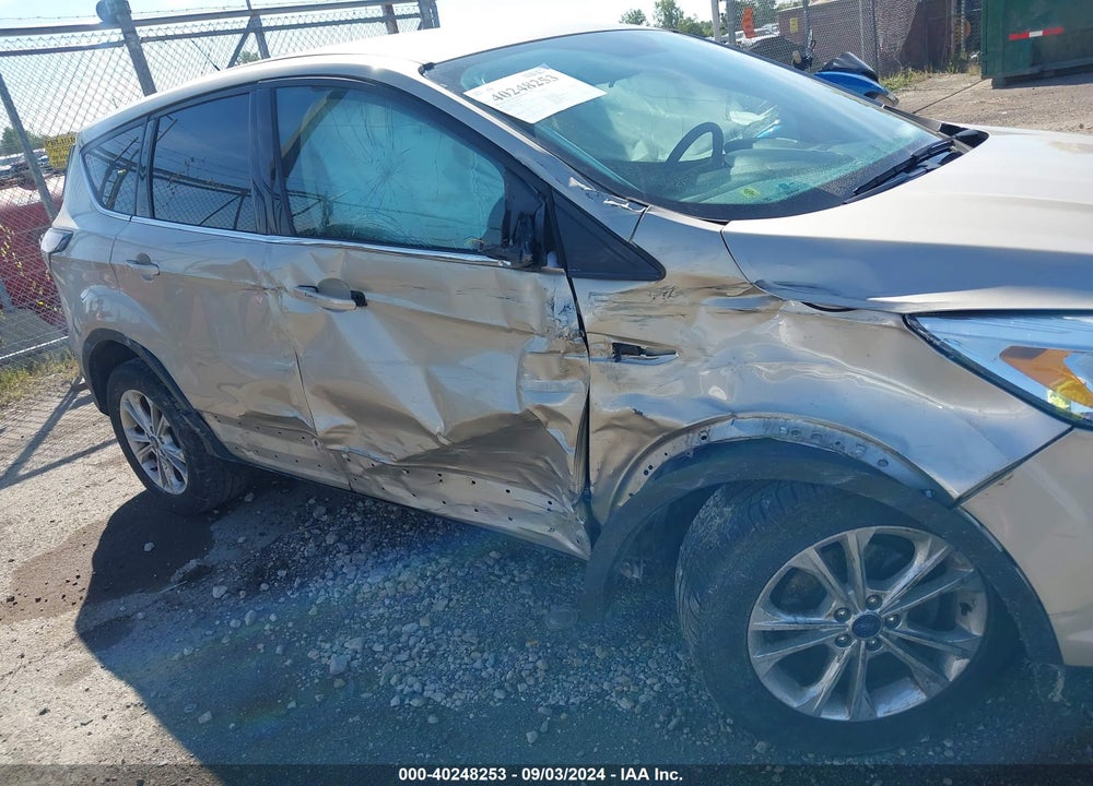 2017 FORD ESCAPE SE VIN: 1FMCU0GD9HUB14623