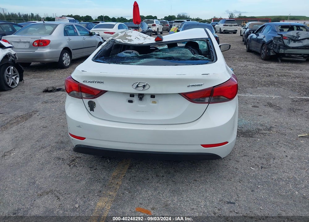 2016 HYUNDAI ELANTRA SE VIN: 5NPDH4AE9GH753468