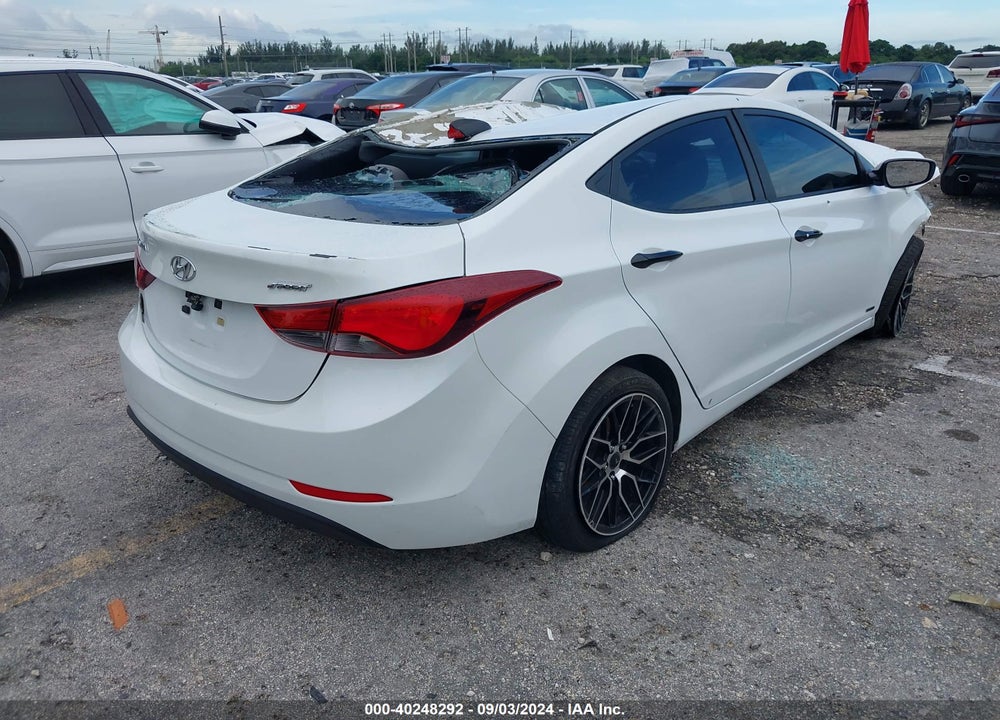 2016 HYUNDAI ELANTRA SE VIN: 5NPDH4AE9GH753468