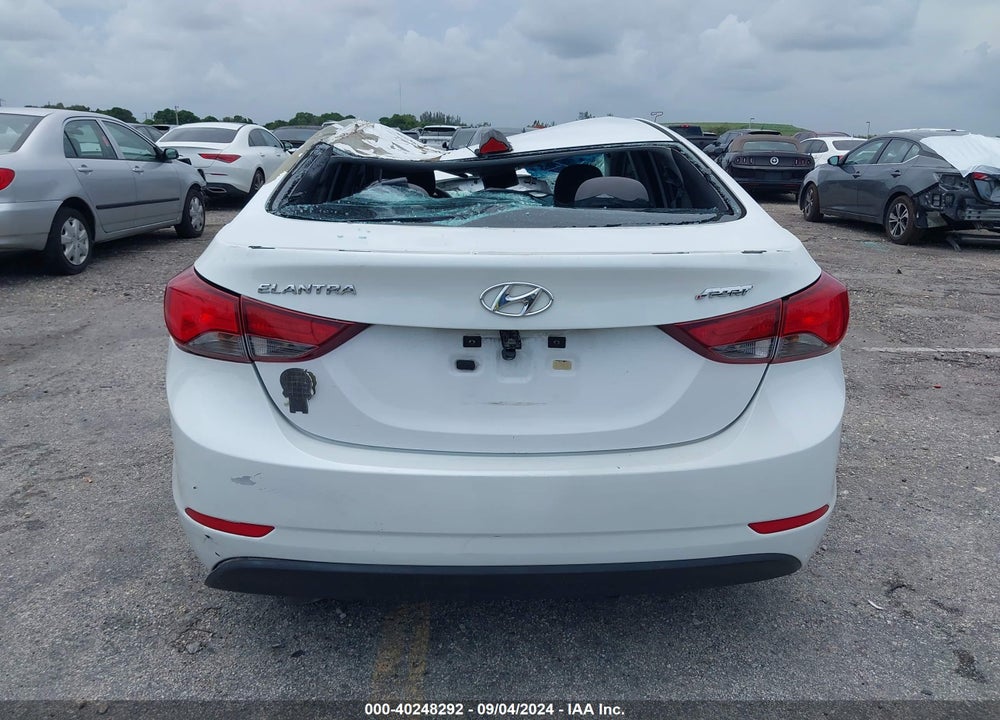 2016 HYUNDAI ELANTRA SE VIN: 5NPDH4AE9GH753468