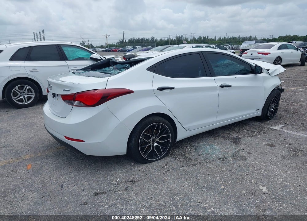 2016 HYUNDAI ELANTRA SE VIN: 5NPDH4AE9GH753468