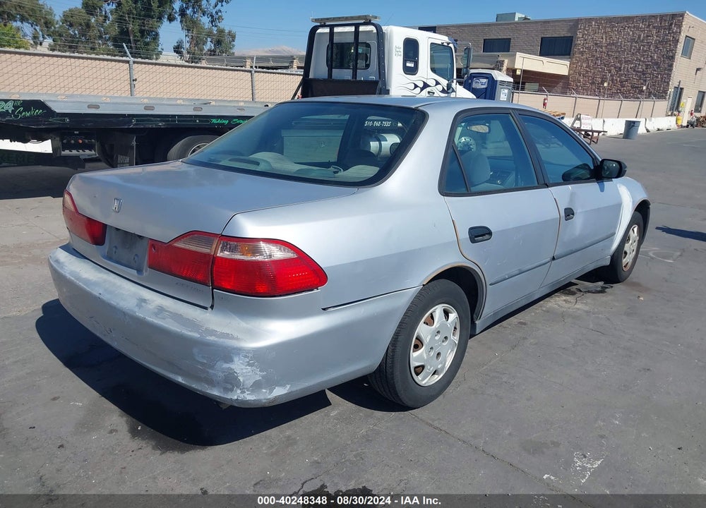 1998 HONDA ACCORD DX VIN: 1HGCF8542WA165882
