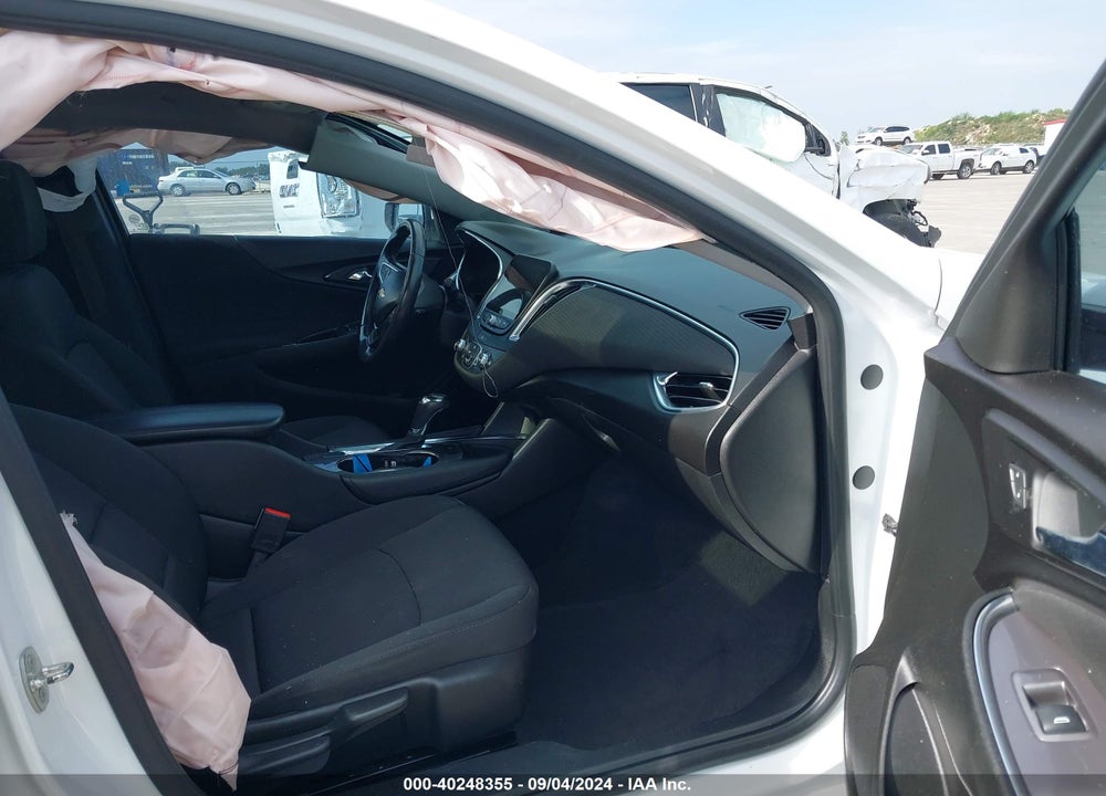 2018 CHEVROLET MALIBU LT VIN: 1G1ZD5STXJF233391
