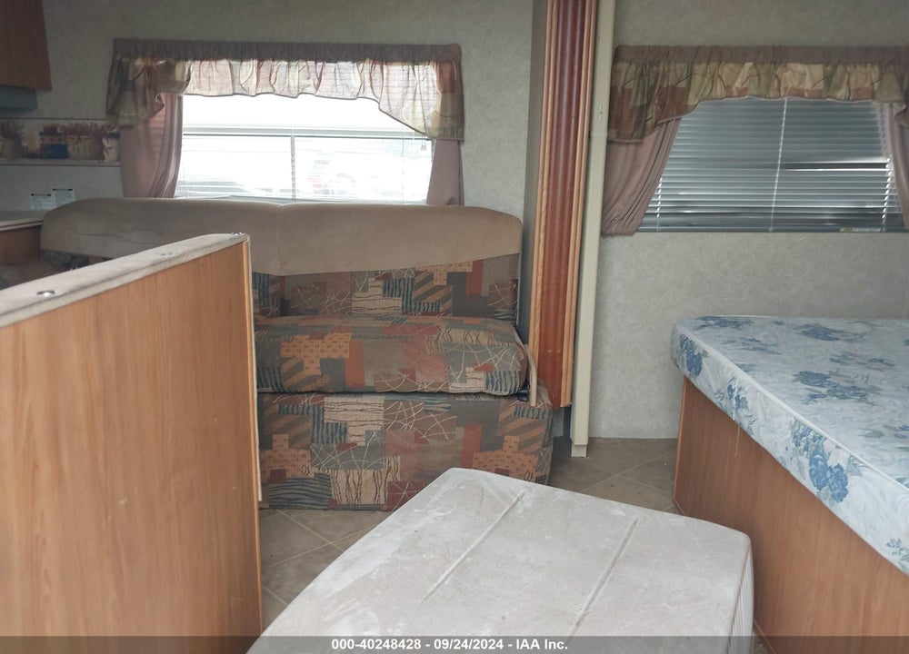 2006 FOREST RIVER SURVEYOR VIN: 4X4TSVV296L007609