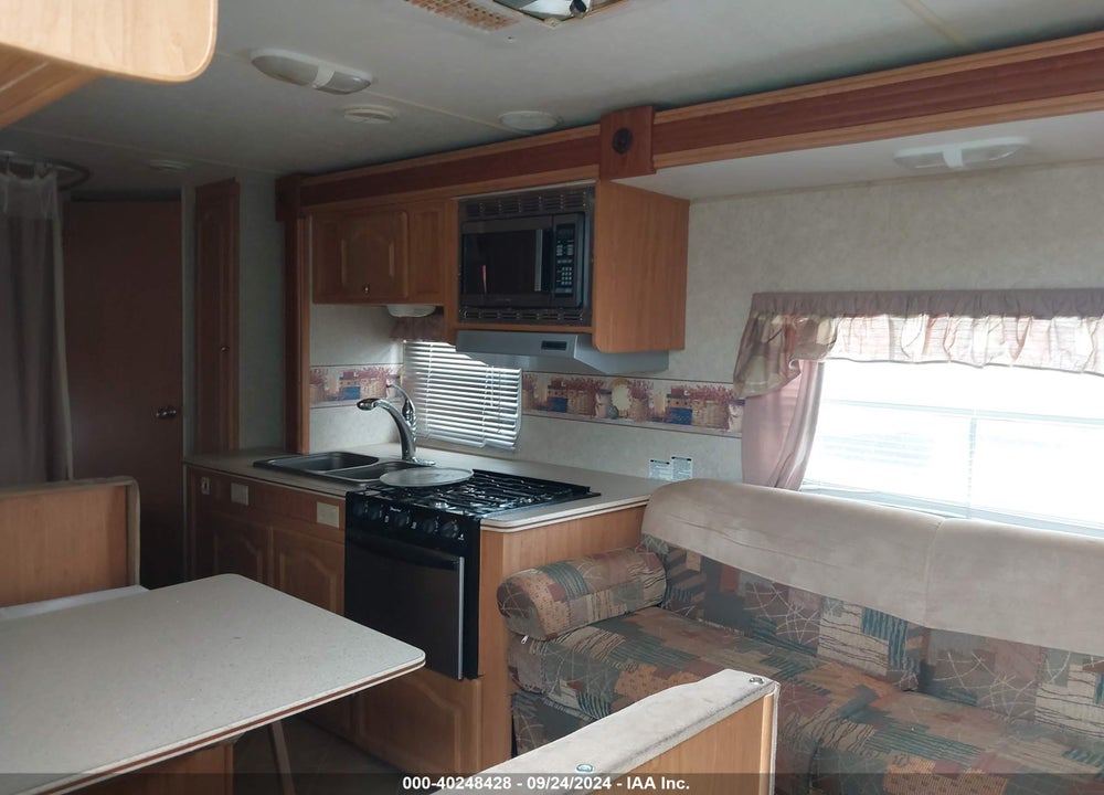 2006 FOREST RIVER SURVEYOR VIN: 4X4TSVV296L007609