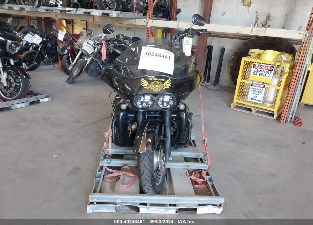 2011 HARLEY-DAVIDSON FLTRU VIN: 1HD1KGM10BB660765