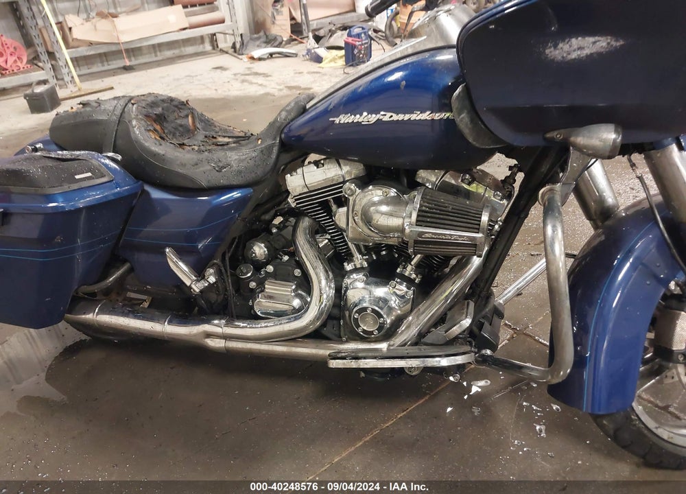 2015 HARLEY-DAVIDSON FLTRXS ROAD GLIDE SPECIAL VIN: 1HD1KTM13FB618069