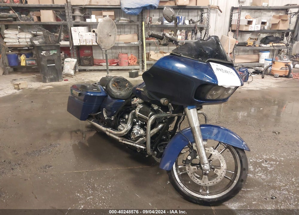 2015 HARLEY-DAVIDSON FLTRXS ROAD GLIDE SPECIAL VIN: 1HD1KTM13FB618069