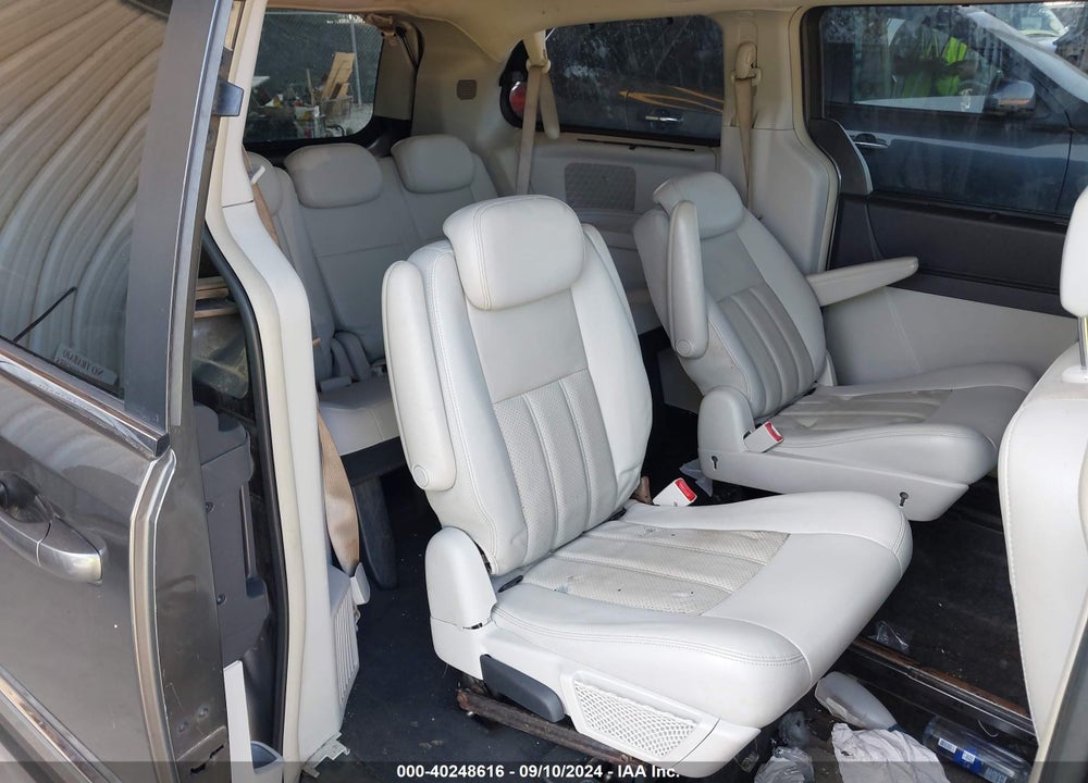 2010 CHRYSLER TOWN & COUNTRY TOURING PLUS VIN: 2A4RR8D15AR404072