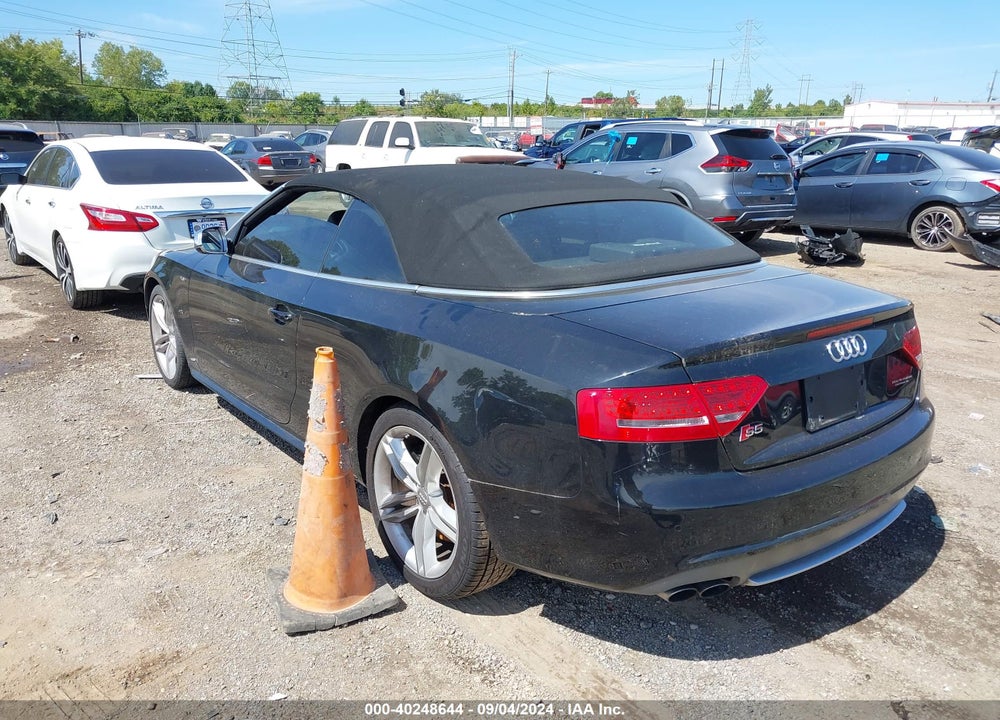 2011 AUDI S5 3.0 PREMIUM PLUS VIN: WAUCGAFH9BN009150