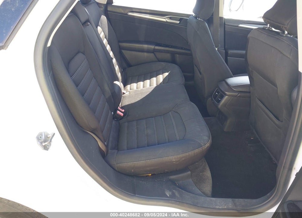 2015 FORD FUSION SE VIN: 1FA6P0H74F5127567