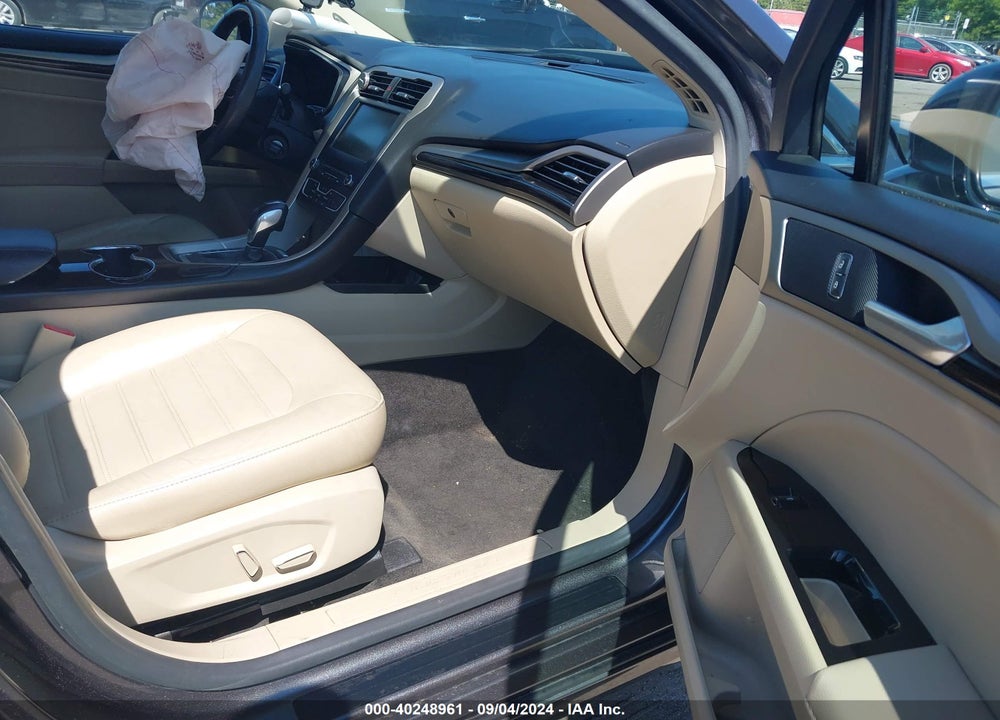 2016 FORD FUSION SE VIN: 3FA6P0HD6GR288121