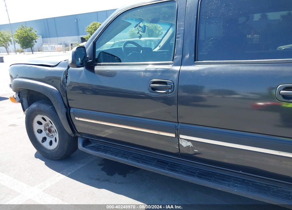 2005 CHEVROLET SUBURBAN 1500 LT VIN: 3GNEC16Z45G129846
