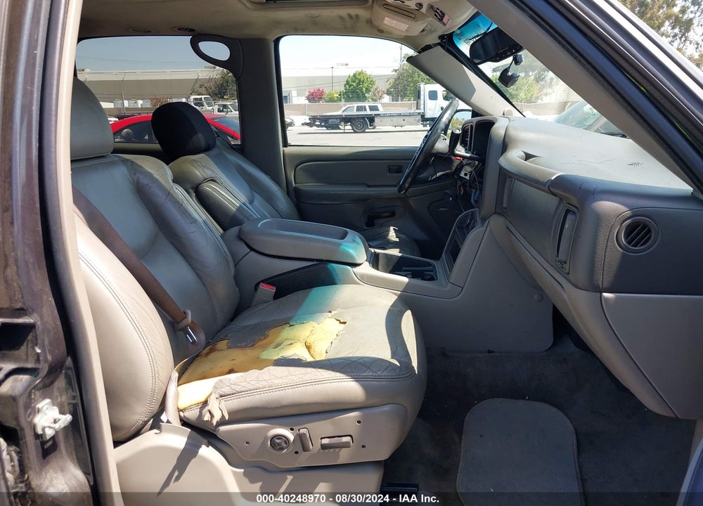 2005 CHEVROLET SUBURBAN 1500 LT VIN: 3GNEC16Z45G129846