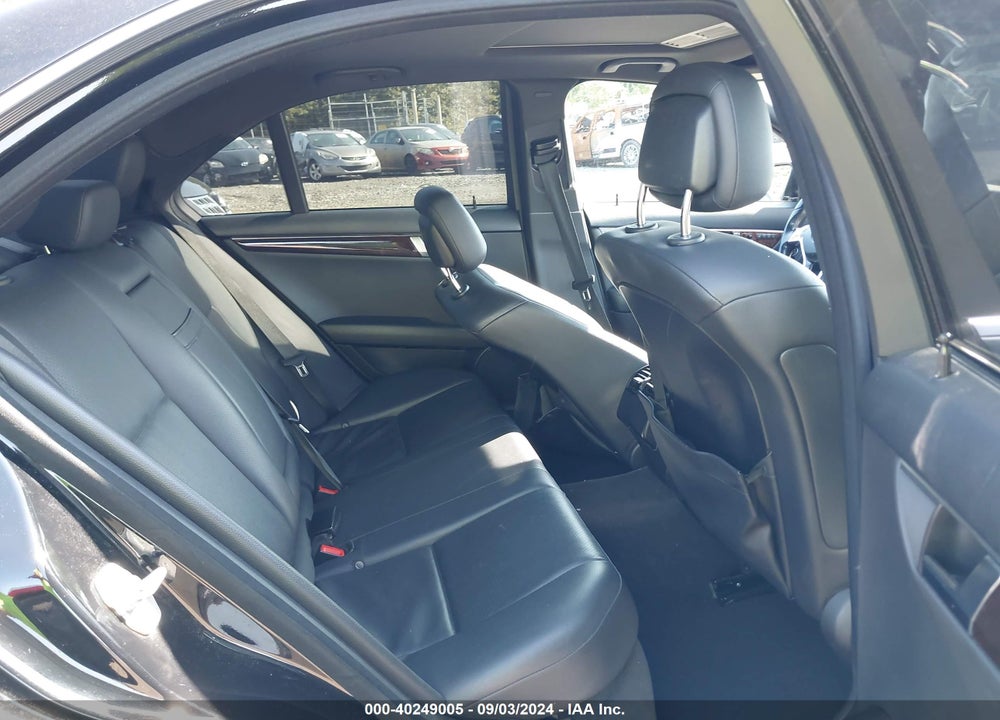 2014 MERCEDES-BENZ C 250 VIN: WDDGF4HB8EA960149
