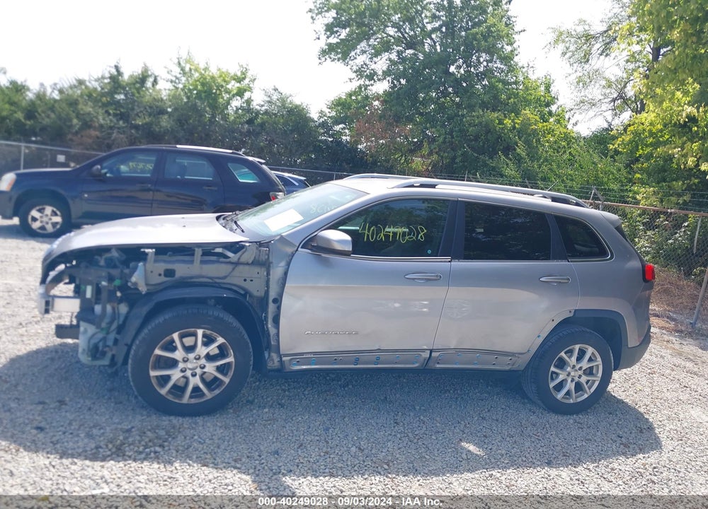 2018 JEEP CHEROKEE LATITUDE FWD VIN: 1C4PJLCB7JD574146